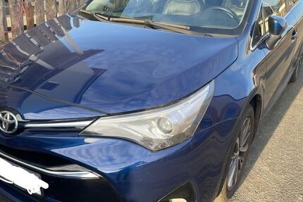 Toyota Avensis 81.000 km 13.990 &euro; Wunstorf 31515