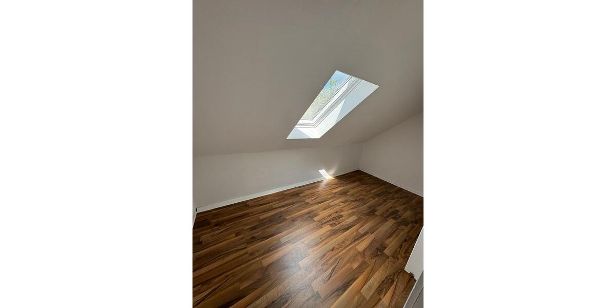 Erdgeschoßwohnung Garbsen Berenbostel - 3 Zimmer, 80 m&sup2;, 1.000&euro; | Angebot:26474573