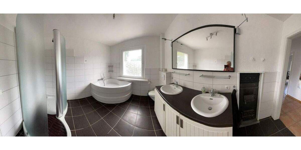 Arnum: DHH mit gr.Garten, Dachterrasse & 2 Garagen - Ideal f. Familie oder Mehrgenerationenwohnen 7 zimmer