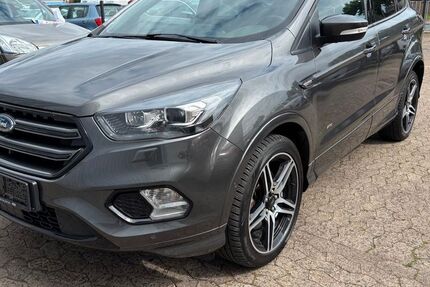 Ford Kuga 82.000 km 17.200 € Garbsen 30827