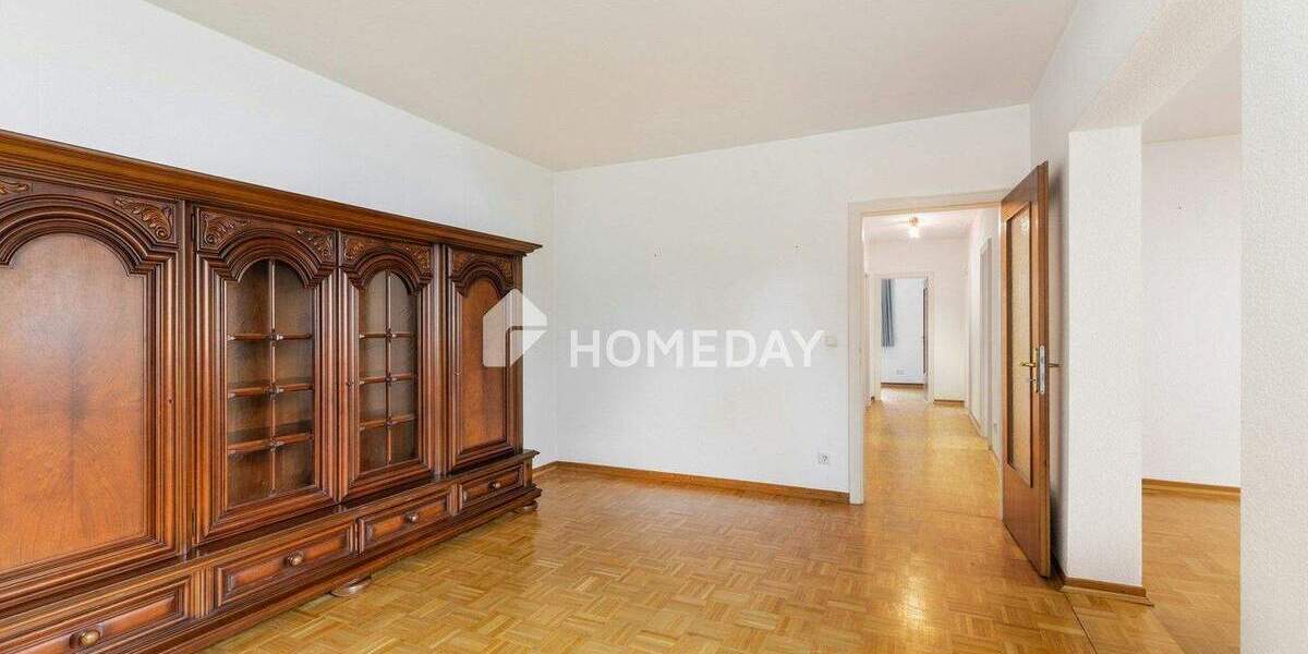 Bezugsfrei - stilvolle 4-Zimmer-Wohnung mit Komfort, Substanz und sonniger Loggia 4 zimmer