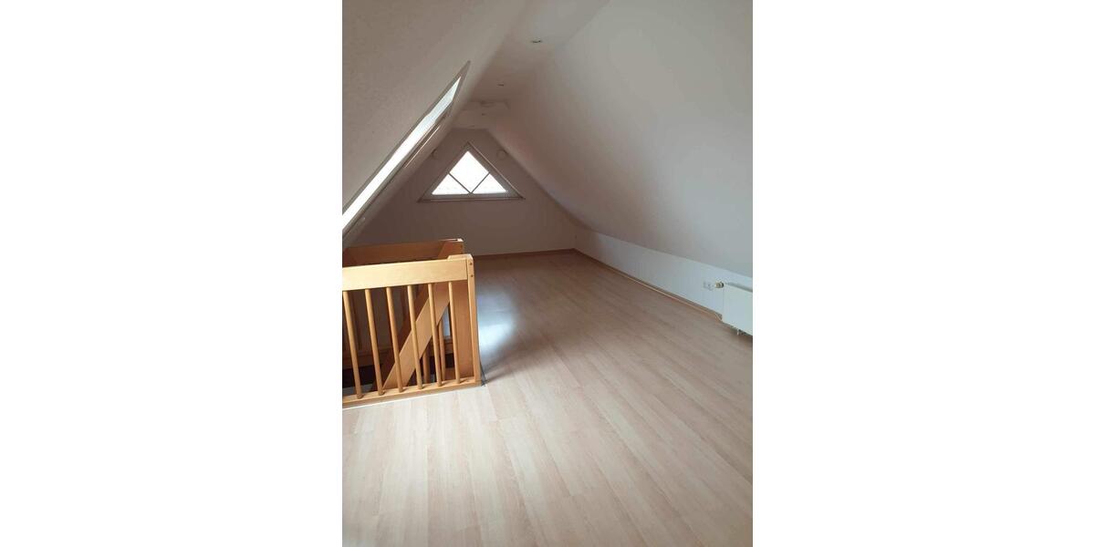 Dachgeschoßwohnung Springe - 2 Zimmer, 74 m&sup2;, 550&euro; | Angebot:26359996