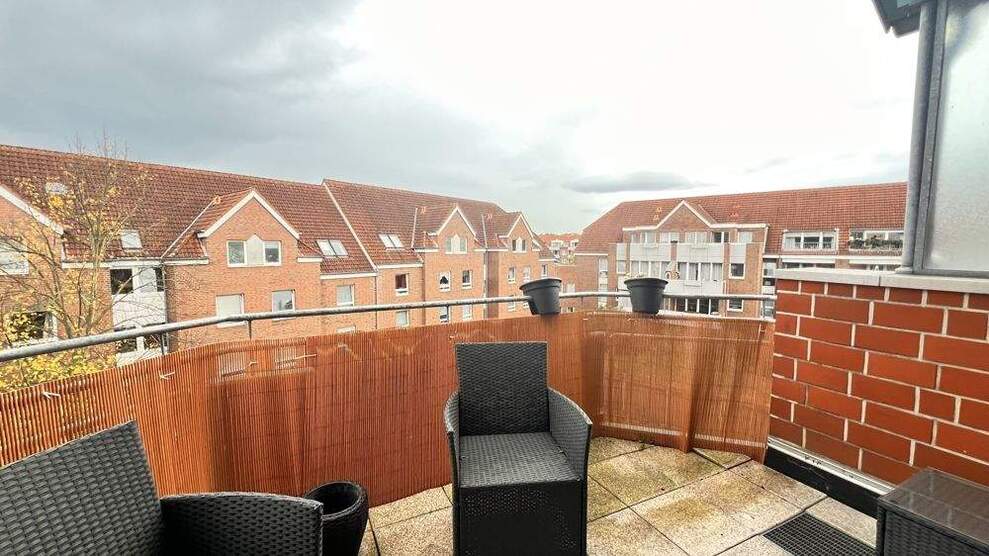 Garbsen-Mitte, Nähe Unicampus, 2-Zi-ETW mit Penthouse-Charakter 2 Loggien und PKW-Stellplatz 2 zimmer