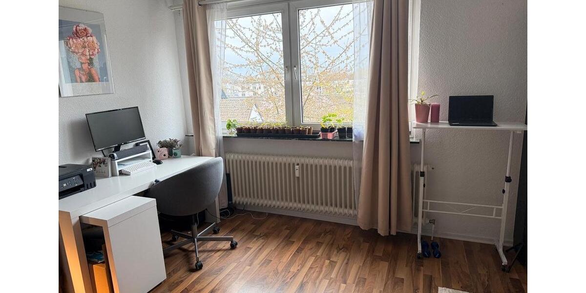 Dachgeschoßwohnung Hannover Vahrenwald-List - 2.5 Zimmer, 67 m&sup2;, 649&euro; | Angebot:26303402