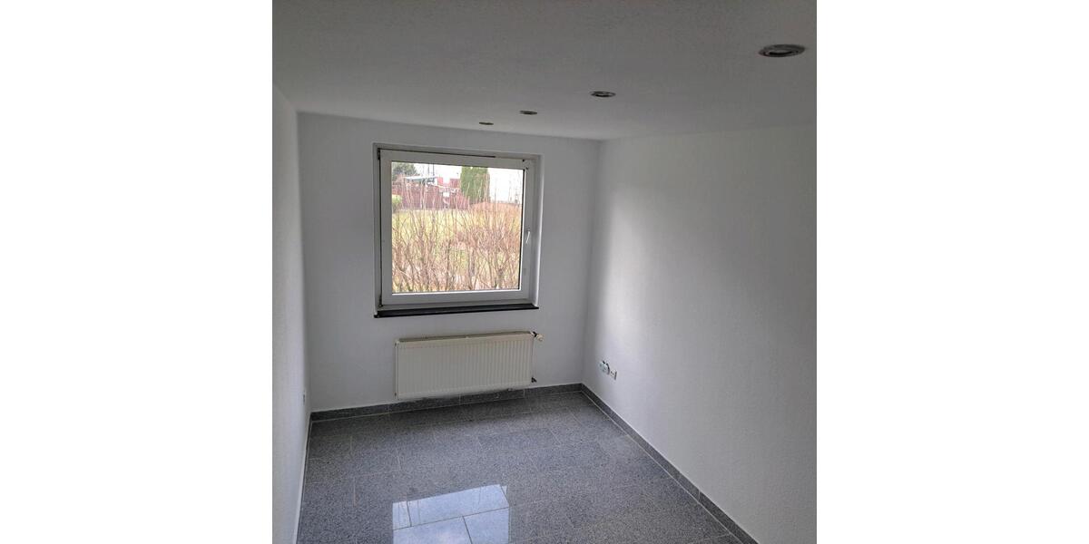 Erdgeschoßwohnung Garbsen - 3 Zimmer, 70 m&sup2;, 833&euro; | Angebot:26089525