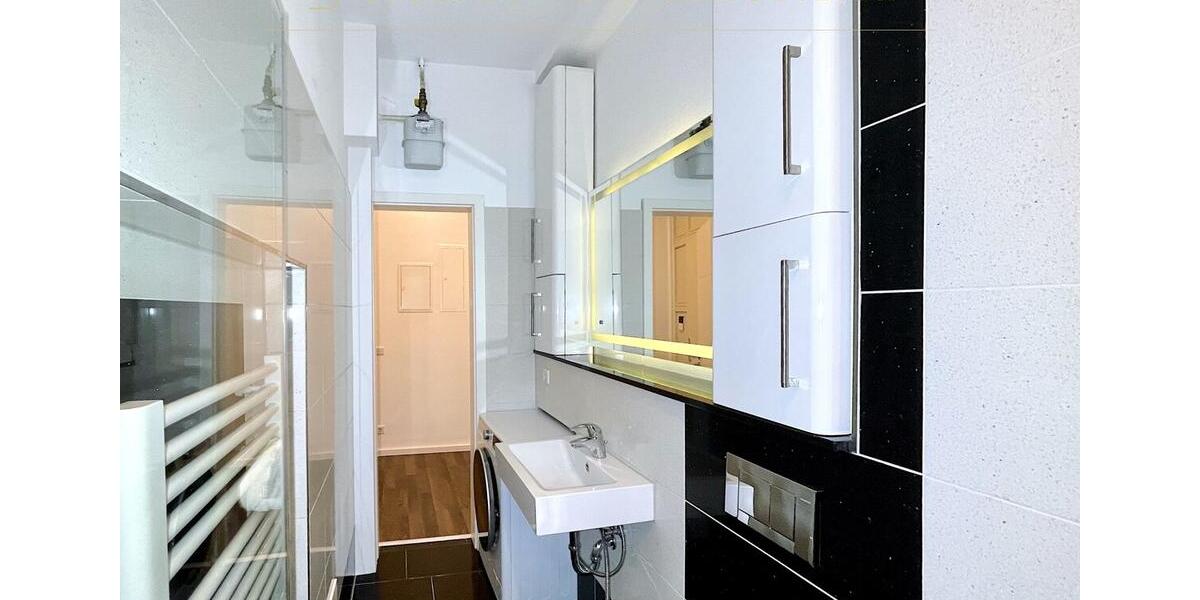 Stilvoll sanierter Altbau – Großzügige 3-Zimmer-Wohnung mit 2 Balkonen 3 zimmer