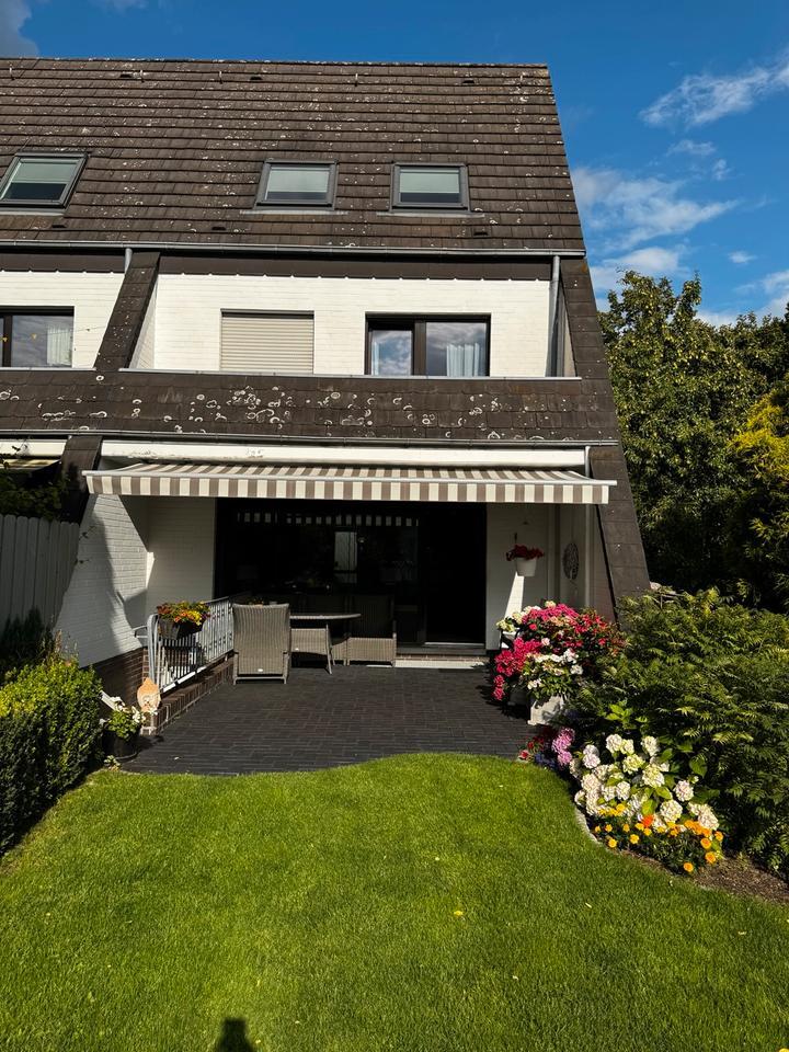 BURGDORF-WEST:Großes REH über 3 Wohnebenen mit Keller und Garage