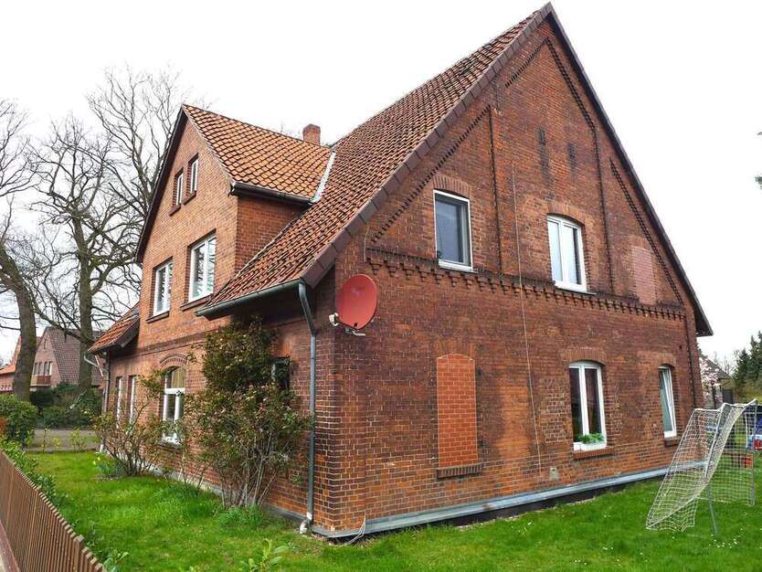 Haus zum Kaufen in Garbsen 398.000 € 280 m²
