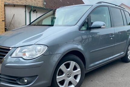 VW Touran 193.863 km 4.699 &euro; Ronnenberg 30952