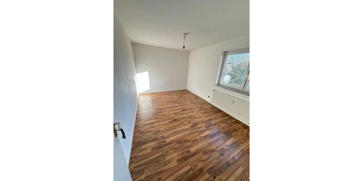Etagenwohnung Laatzen - 4 Zimmer, 124 m&sup2;, 260.000&euro; | Angebot:26338514