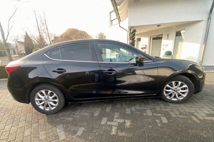 Mazda 3 133.000 km 8.400 &euro; Giesen 31180