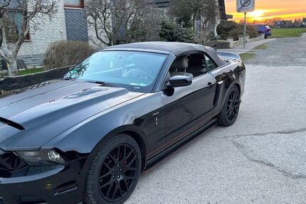 Ford Mustang 125.000 km 18.999 &euro; Garbsen 30826