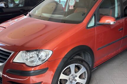 VW Touran 160.000 km 6.990 &euro; Laatzen 30880
