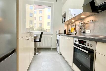 60qm - 2,5 Zi - EBK - ruhig, uninah, hell - kernsaniert - AirBnB