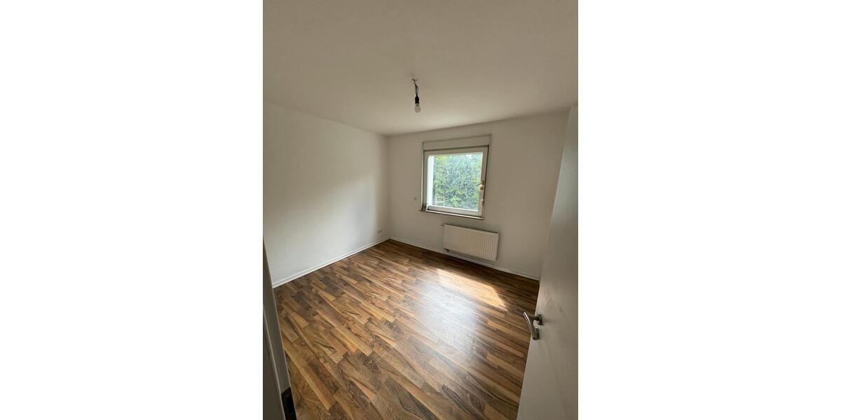 Erdgeschoßwohnung Garbsen Berenbostel - 3 Zimmer, 80 m&sup2;, 1.000&euro; | Angebot:26474573
