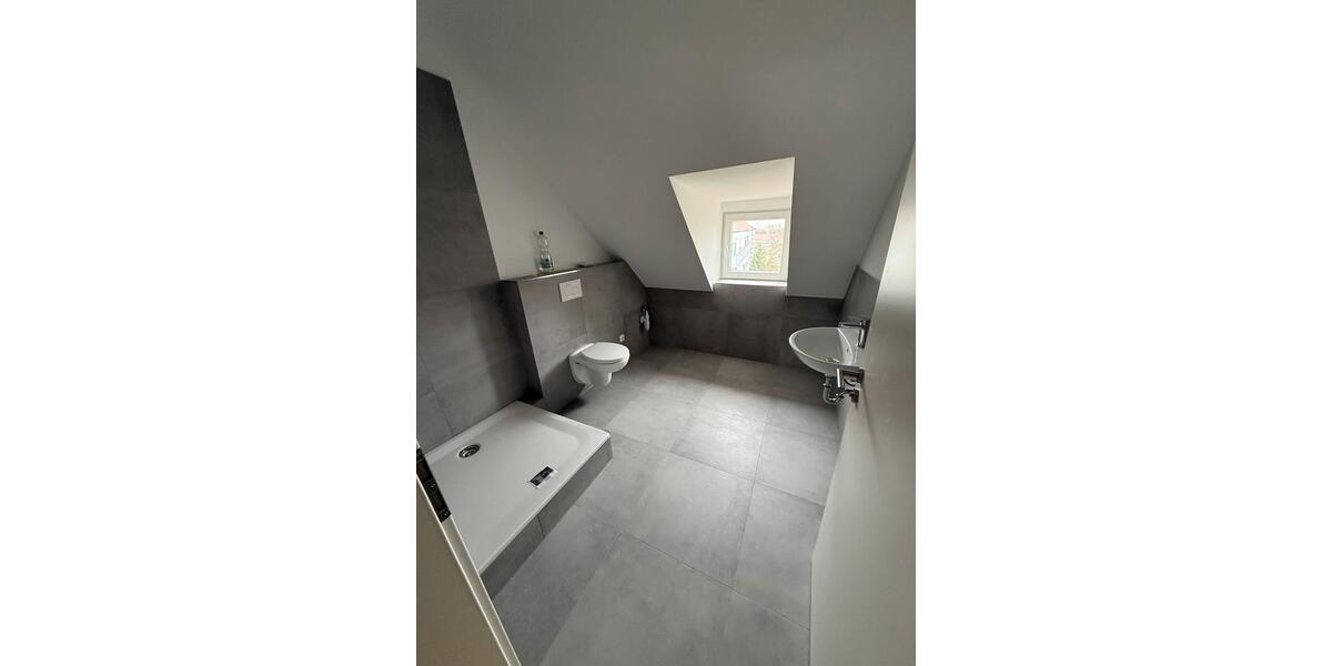 Dachgeschoßwohnung Hildesheim - 3 Zimmer, 70 m&sup2;, 700&euro; | Angebot:26198038