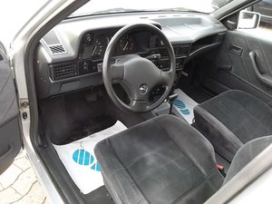 Opel Kadett E Beauty Lim. SEDAN GSD AUTOM- SERVO 74.000 km 6.950 &euro; Hannover 30179