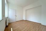 Helle, geräumige 4 Zimmerwohnung mit Balkon in zentraler Lage