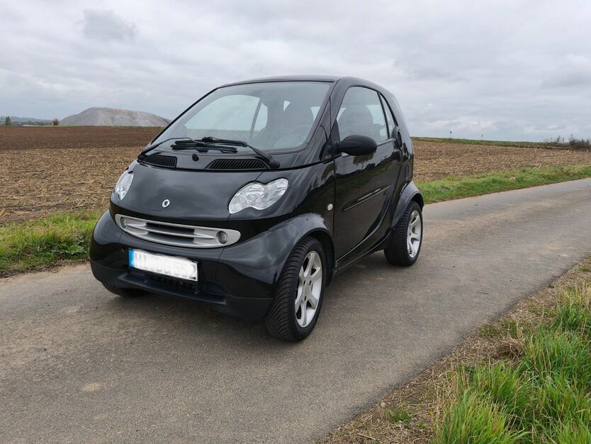 Smart ForTwo 82.800 km 2.900 € Giesen 31180