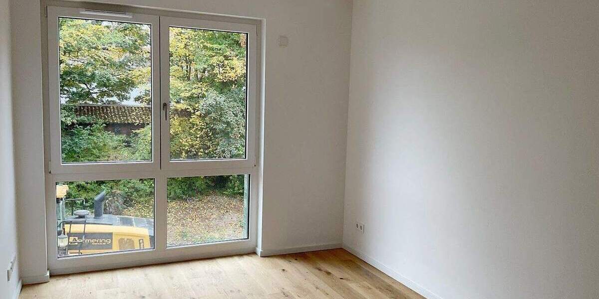 WILLKOMMEN im neuen ZUHAUSE! Helle Atmosphäre, Glaswand-Loggia, Tageslichtbad, Einbauküche, Gäste-WC 3 zimmer