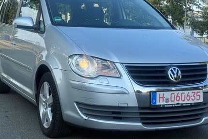 VW Touran 170.000 km 2.200 &euro; Hannover 30179