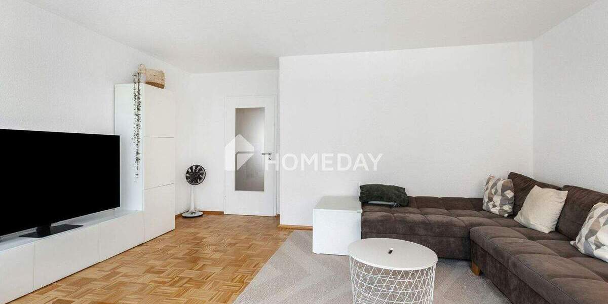 Erbbauzins: Helle 3-Zimmer-Wohnung mit Loggia - ca. 76 Quadratmeter in der ersten Etage 3 zimmer