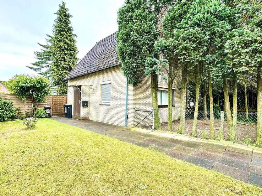 Solides Einfamilienhaus mit viel Potenzial in sehr gute Lage ! 4 zimmer
