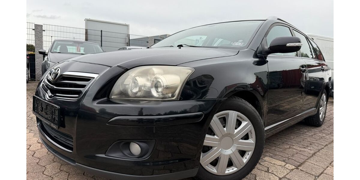 Toyota Avensis 237.500 km 1.990 &euro; Hildesheim 31137