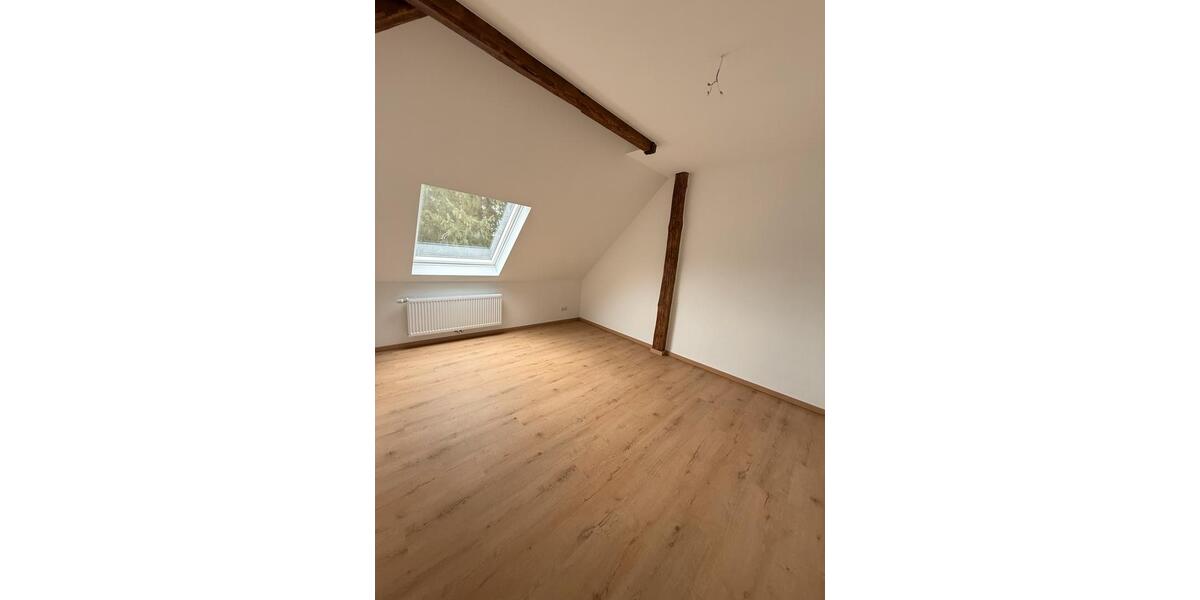 Dachgeschoßwohnung Hildesheim - 3 Zimmer, 70 m&sup2;, 700&euro; | Angebot:26198038