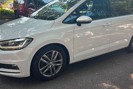 VW Touran 218.256 km 11.710 &euro; Garbsen 30827