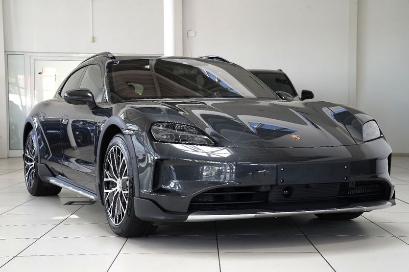 Porsche Taycan 11.500 km 92.790 € Garbsen 30823