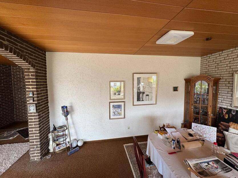 Bungalow, voll unterkellert, mit tollem Ausblick, idyllische Lage