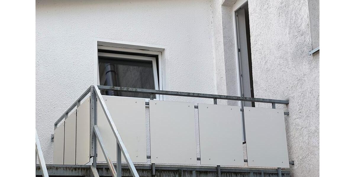 Etagenwohnung Hannover Linden-Limmer - 4 Zimmer, 100 m&sup2;, 1.350&euro; | Angebot:26382276