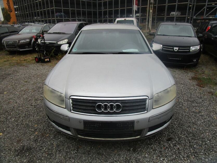 Audi A8 225.000 km 2.499 € Hannover 30419