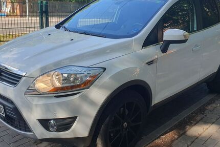Ford Kuga 217.500 km 5.900 € Hannover 30453