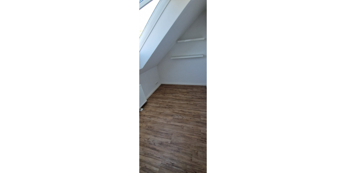 Dachgeschoßwohnung Laatzen - 2.5 Zimmer, 56 m&sup2;, 145.000&euro; | Angebot:24842752