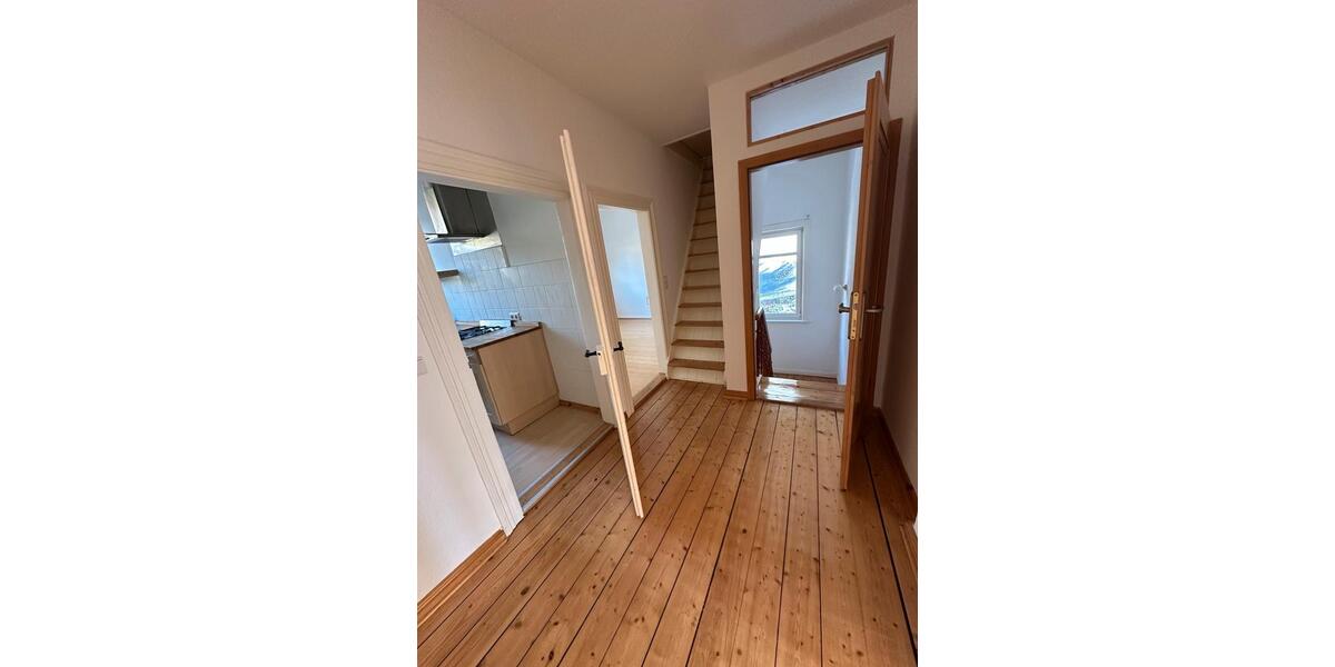 Dachgeschoßwohnung Hildesheim - 3 Zimmer, 71 m&sup2;, 570&euro; | Angebot:25060506