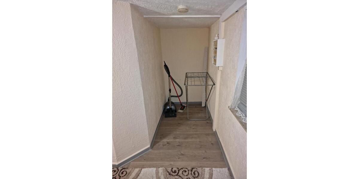 3-Zimmer-Möbliert -Für 3-Monate 3 zimmer