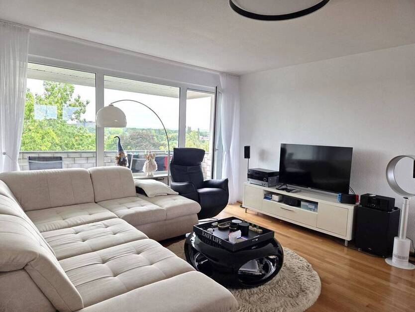 Attraktive 4-Zimmer-Wohnung mit Panoramablick in Kirchrode!