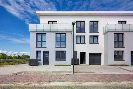 Haus zum Mieten in Sarstedt 1.990 € 188.36 m² 6 zimmer