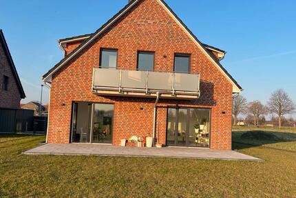 Haus Langenhagen Engelbostel - 5 Zimmer, 153 m&sup2;, 2.500&euro; | Angebot:26065589