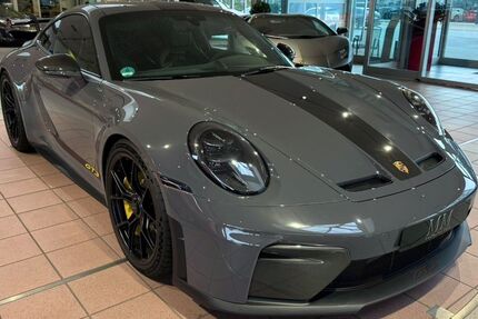 Porsche 992 2.895 km 268.000 € Hannover 30655