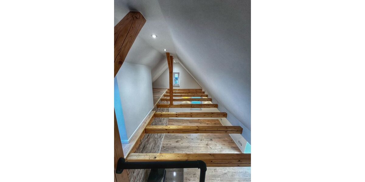 Single Dachgeschosswohnung zum Verlieben - Dachgeschoßwohnung Isernhagen Kircher Bauerschaft | Angebot:26633669