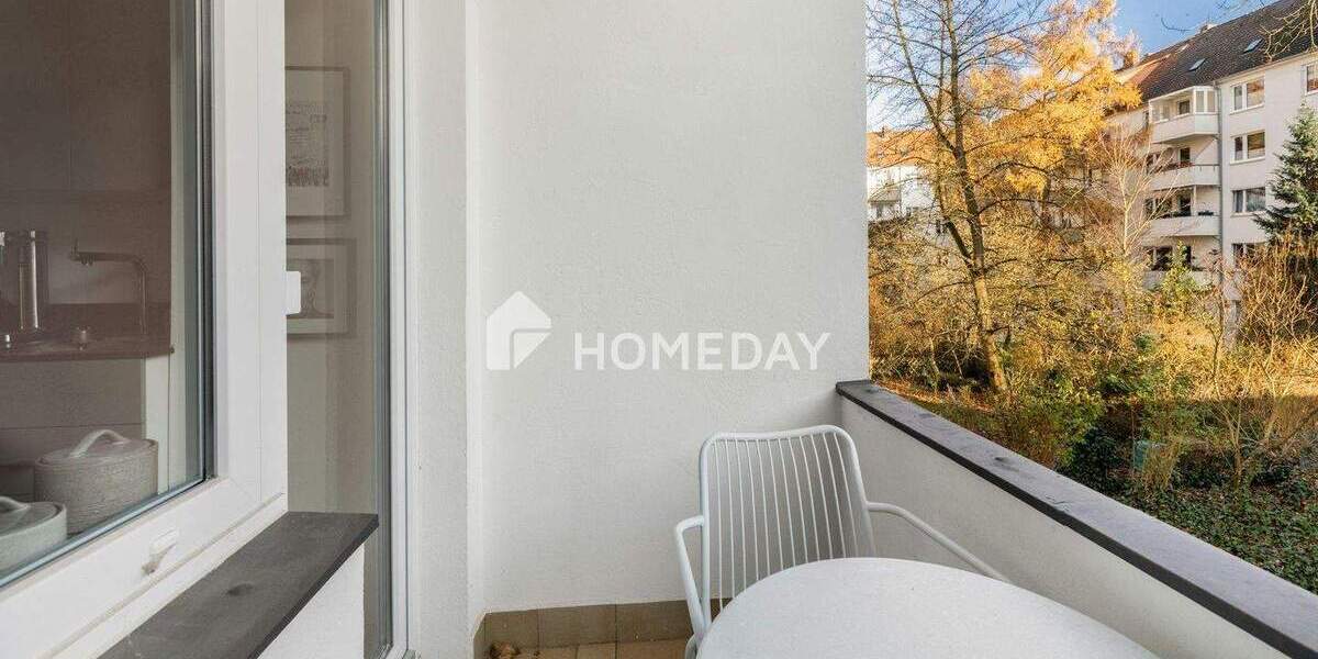 Stilvoll, zentral & bezugsfrei: Sanierte 2-Zimmer-Wohnung mit Loggia in der Südstadt 2 zimmer