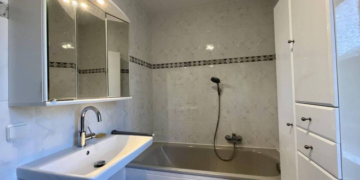 Etagenwohnung Isernhagen Kirchhorst - 2 Zimmer, 90 m&sup2;, 298.000&euro; | Angebot:26673053
