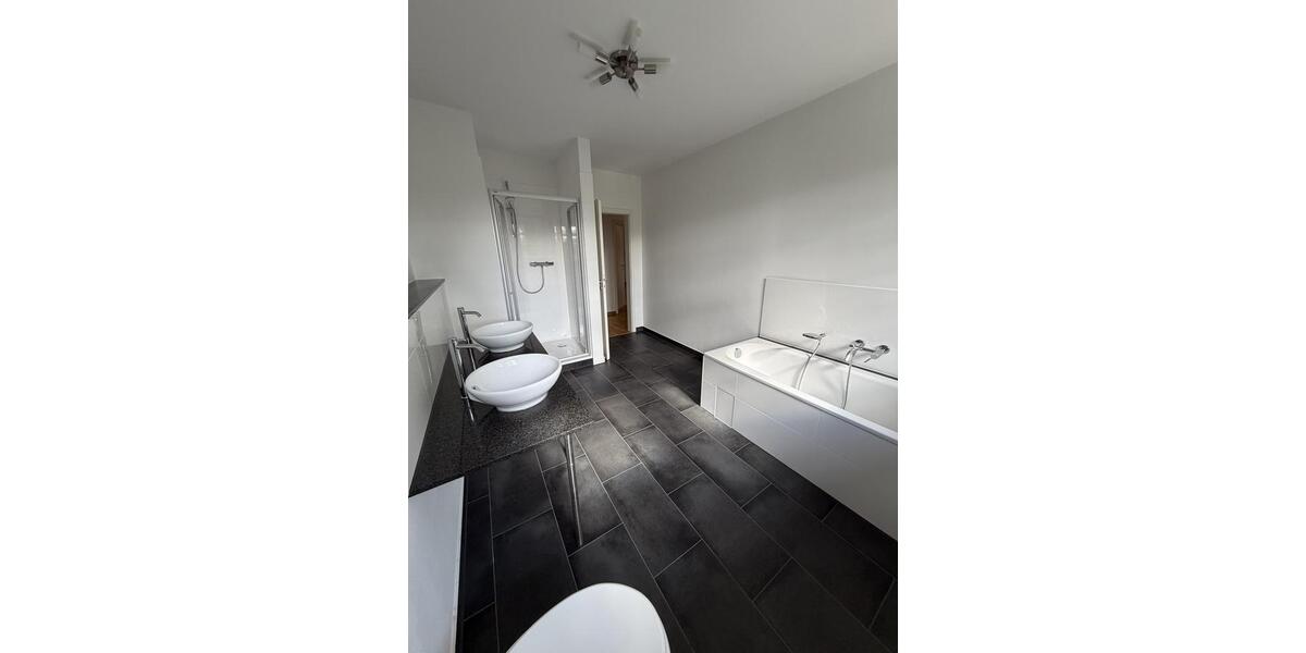 Reihenhaus Isernhagen - 3 Zimmer, 121 m&sup2;, 1.870&euro; | Angebot:26580726