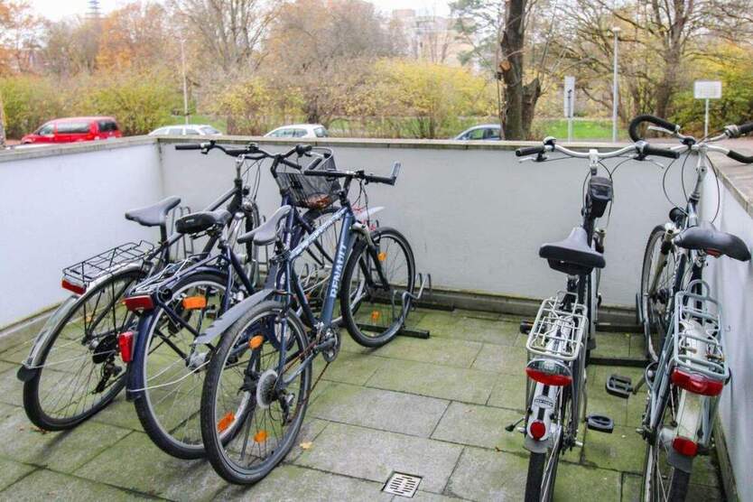 Vermietetes 1-Zimmer-App. mit Balkon und Keller in Hannover Groß-Buchholz 1 zimmer