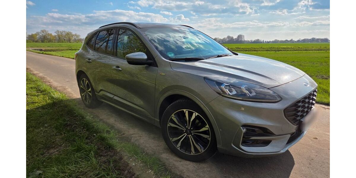 Ford Kuga 65.000 km 21.999 &euro; Sarstedt 31157