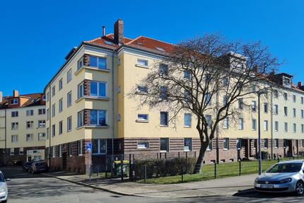 Bezugsfrei & kernsaniert: 2-Zi.-Wohnung in Hann.-Herrenhausen zimmer