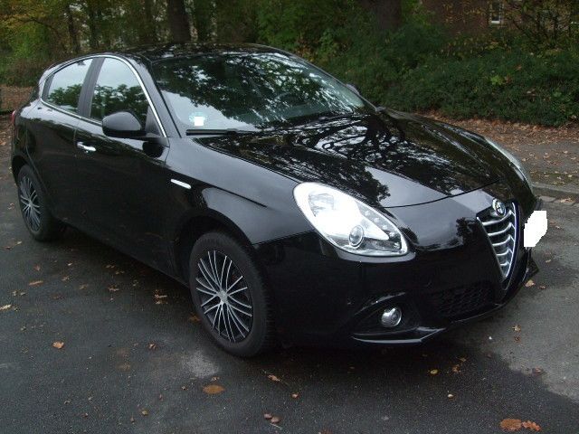 Alfa Romeo Giulietta 157.892 km 6.450 € Hannover 30173